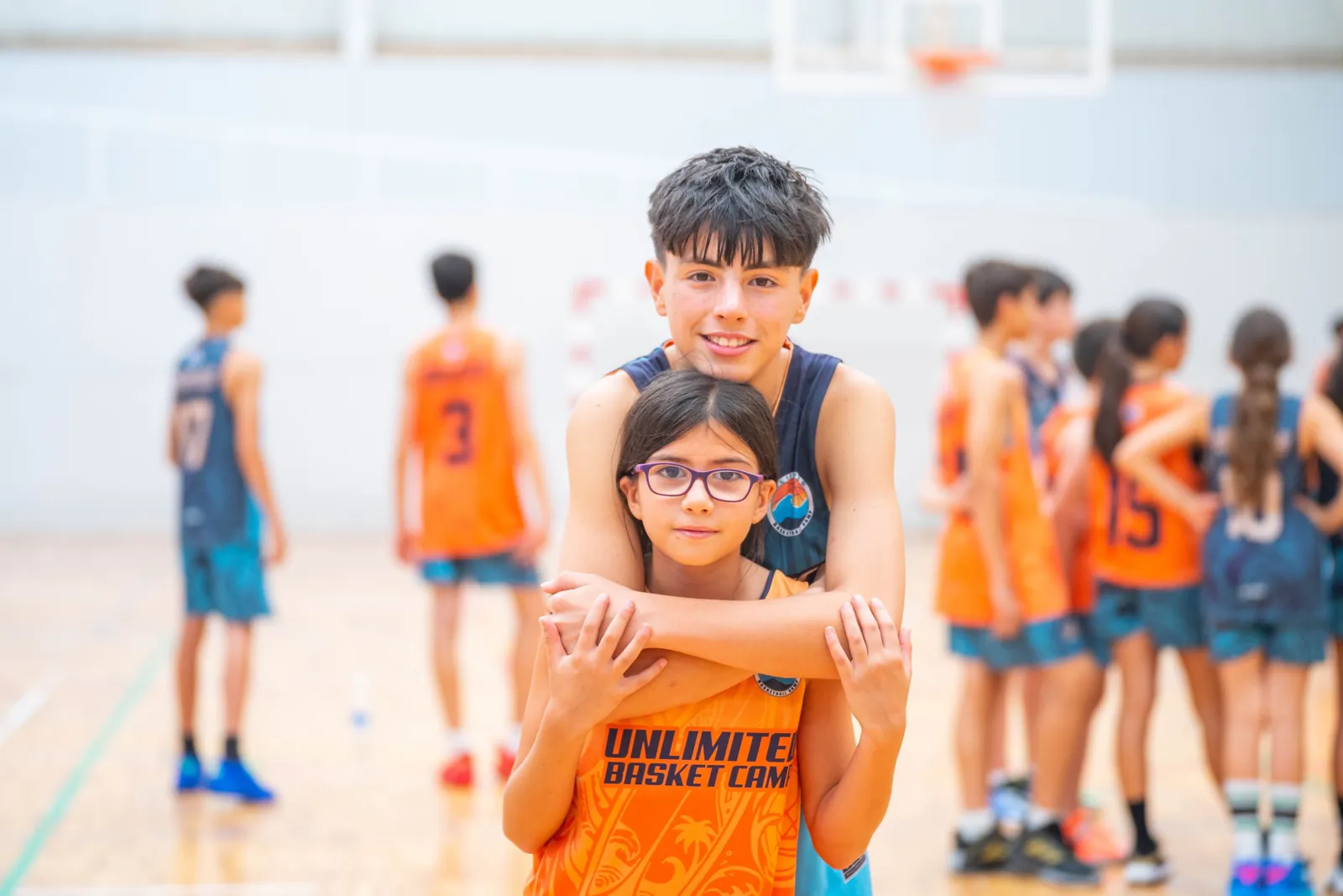 Hermanos que compartieron el campus 2026, en la pista