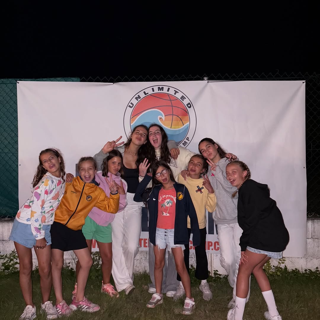 Jugadoras posando en el photocall de la fiesta nocturna